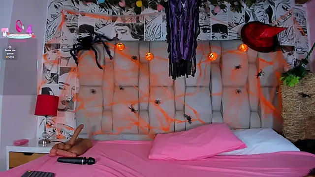 LucyRosse online show from 10-30-25, 11:22