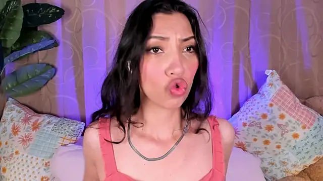 Snapshot of Miss_veronicaa2 chatting on 06-01-26, 01:13 Miss veronicaa2 online show from 06-01-26, 01:13