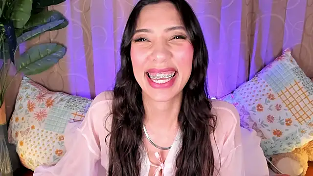 Snapshot of Miss_veronicaa2 chatting on 06-02-26, 01:13 Miss veronicaa2 online show from 06-02-26, 01:13