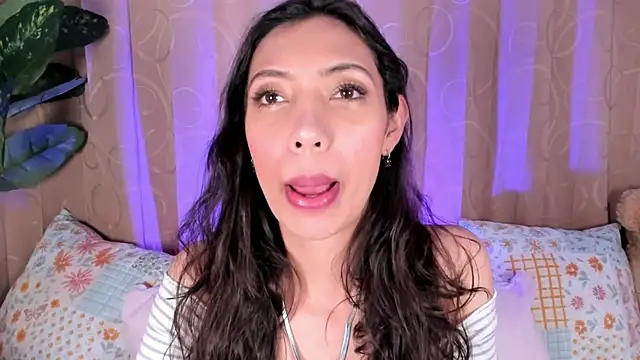 Miss veronicaa2 online show from 06-23-26, 01:53