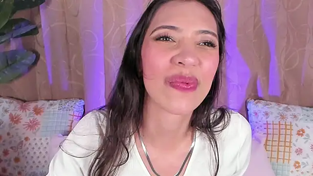 Miss veronicaa2 online show from 07-01-26, 01:45