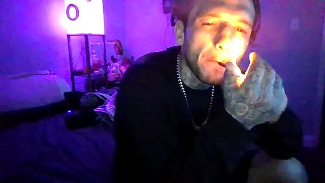 cruz815 online show from 12-01-25, 10:26