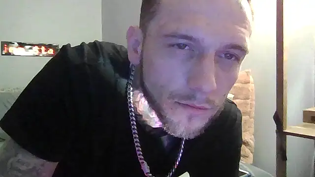 cruz815 online show from 05-12-26, 01:03