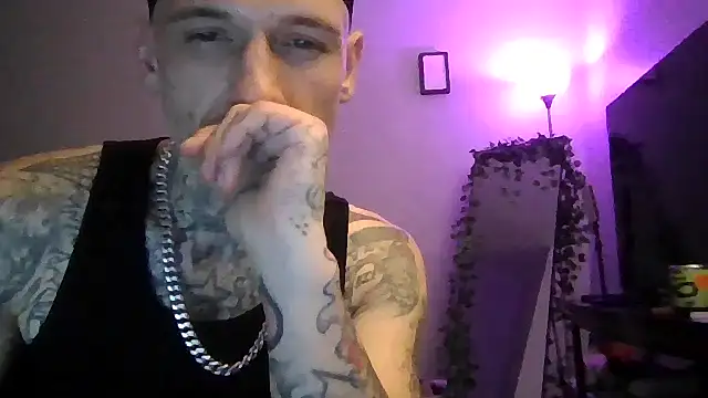 cruz815 online show from 06-12-26, 01:37
