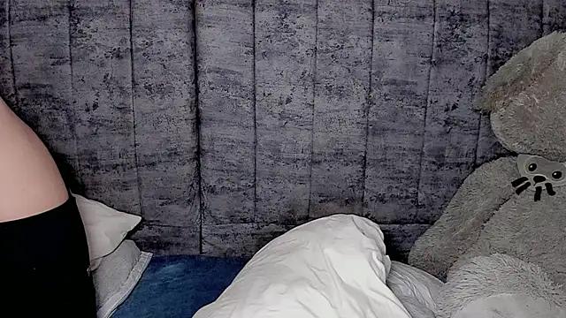 Dylan Milk online show from 09-28-25, 08:58