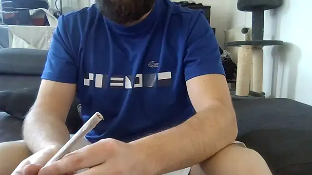 Snapshot of Zer_oki chatting on 02-14-25, 11:42 Zer oki online show from 02-14-25, 11:42