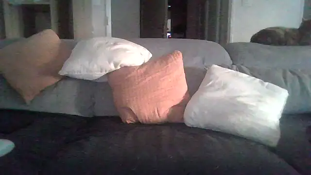 Snapshot of Zer_oki chatting on 07-21-26, 06:32 Zer oki online show from 07-21-26, 06:32