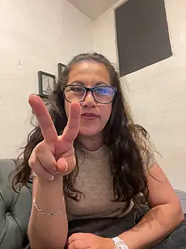 MirandaLatinaLovely online show from 12-21-25, 04:30