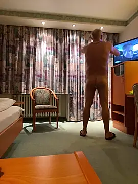 BOOTS online show from 12-11-24, 08:18