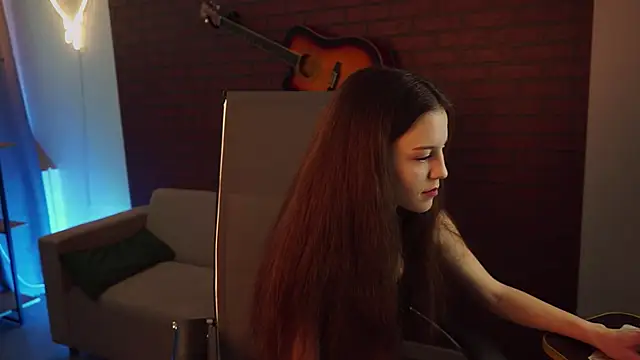 MilaStoyne online show from 03-18-25, 05:31