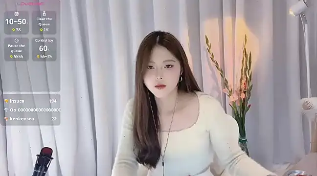 SylviaLing2007 online show from 02-11-25, 04:02