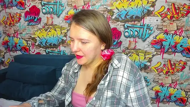Snapshot of Jenny_Jimmy chatting on 04-09-26, 06:30 Jenny Jimmy online show from 04-09-26, 06:30