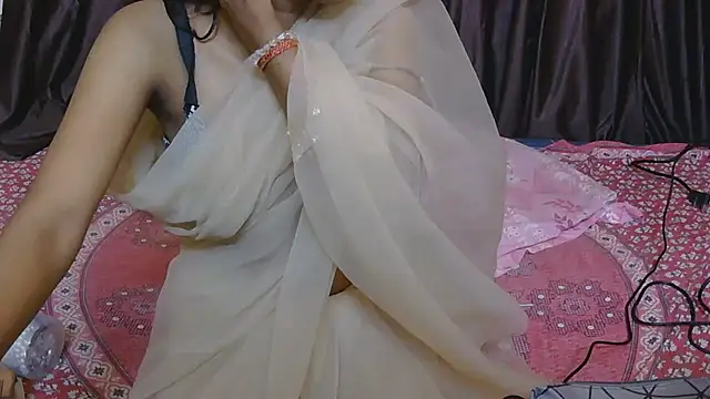 Snapshot of wow-simran chatting on 07-27-26, 11:50 wow-simran online show from 07-27-26, 11:50