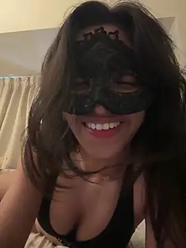 Snapshot of princess_rainaa chatting on 06-23-26, 04:10 princess rainaa online show from 06-23-26, 04:10