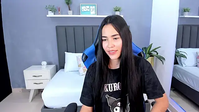 alessia leroy online show from 02-18-25, 10:47