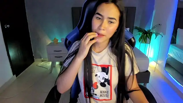 alessia leroy online show from 03-17-25, 10:49