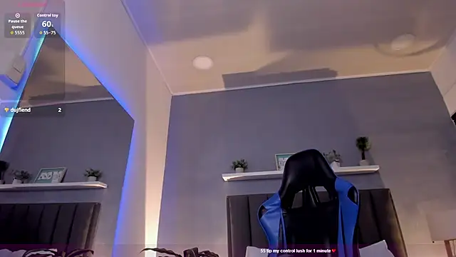 alessia leroy online show from 12-15-25, 07:29