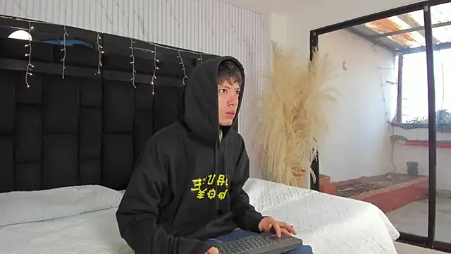 marcuscollins1  online show from 02-09-26, 12:20