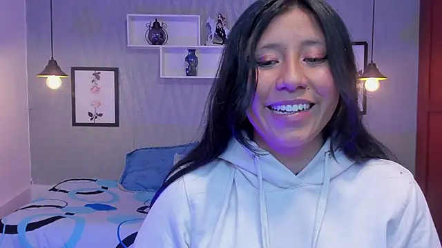 Nohemi louse online show from 02-25-25, 07:47