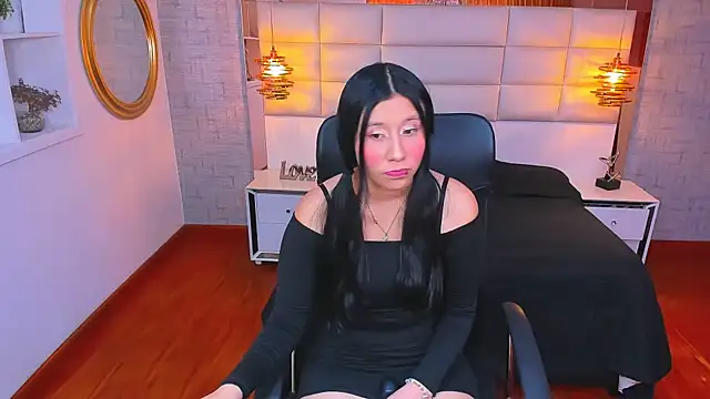 Nohemi louse online show from 03-13-26, 06:58