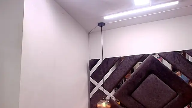 sara lopee1 online show from 10-04-25, 12:03