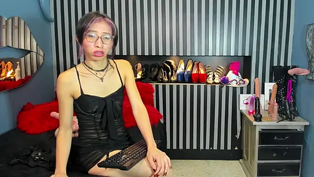 Mara Gonzalez online show from 05-19-26, 11:49