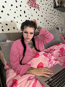 tempzzz12 online show from 05-15-26, 07:15