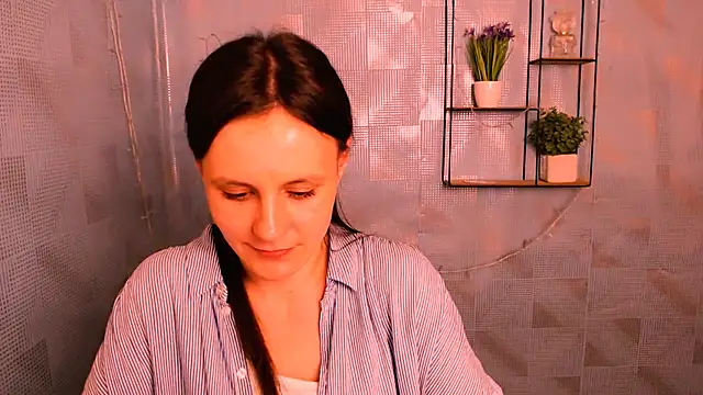 ValeriaHeart  online show from 02-04-25, 03:47