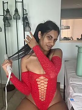 Liyah 19 online show from 12-14-25, 06:01