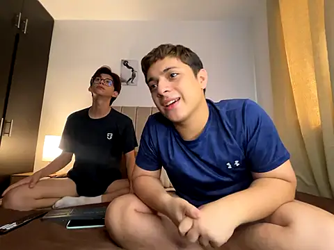 Snapshot of jacob_and_sam chatting on 10-04-25, 07:56 jacob and sam online show from 10-04-25, 07:56