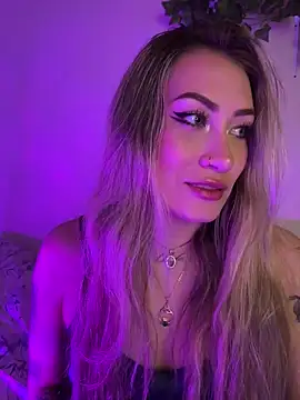 Lally Valencia   online show from 03-10-25, 04:38