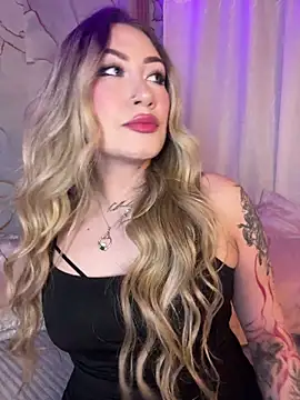Snapshot of Lally_Valencia__ chatting on 06-21-26, 03:31 Lally Valencia online show from 06-21-26, 03:31