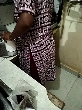 sdfuubjkn online show from 04-06-26, 05:52