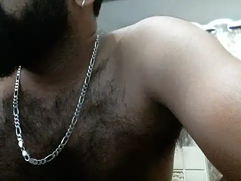 Snapshot of indianhairybull chatting on 05-07-26, 04:29 indianhairybull online show from 05-07-26, 04:29
