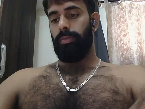Snapshot of indianhairybull chatting on 06-10-26, 04:23 indianhairybull online show from 06-10-26, 04:23