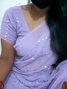 Snapshot of Tamil_Meera12 chatting on 02-08-25, 04:47 Tamil Meera12 online show from 02-08-25, 04:47