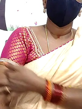 Snapshot of Tamil_Meera12 chatting on 09-13-25, 10:37 Tamil Meera12 online show from 09-13-25, 10:37
