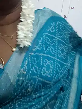 Snapshot of Tamil_Meera12 chatting on 09-30-25, 06:51 Tamil Meera12 online show from 09-30-25, 06:51