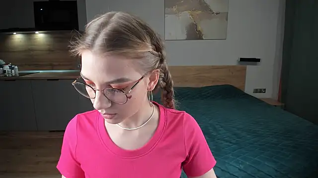 Enjoy everymoment  online show from 02-14-25, 07:44