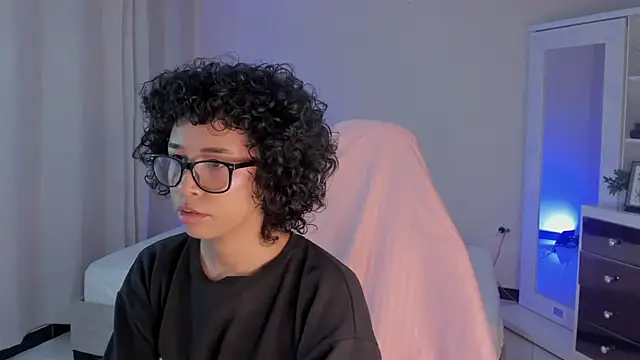 leahaltomm online show from 02-11-25, 10:48