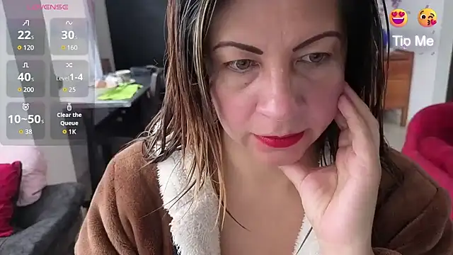 Snapshot of xxsexycutexxx chatting on 10-29-25, 12:07 xxsexycutexxx online show from 10-29-25, 12:07