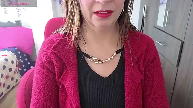 Snapshot of xxsexycutexxx chatting on 11-10-25, 12:04 xxsexycutexxx online show from 11-10-25, 12:04