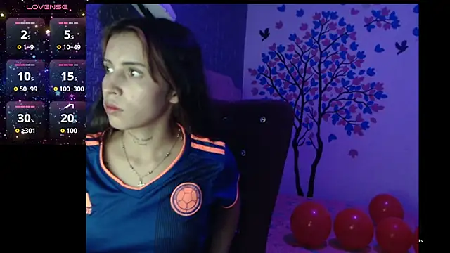 Snapshot of AngelaTurizo chatting on 09-09-25, 11:48 AngelaTurizo online show from 09-09-25, 11:48