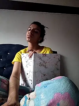 Snapshot of Ariell_Kieran chatting on 02-17-25, 08:36 Ariell Kieran online show from 02-17-25, 08:36