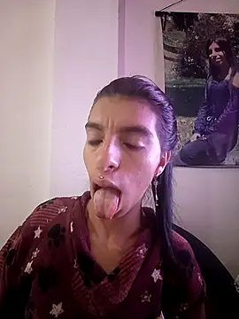 Snapshot of Ariell_Kieran chatting on 09-30-25, 04:23 Ariell Kieran online show from 09-30-25, 04:23