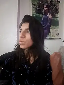 Snapshot of Ariell_Kieran chatting on 10-06-25, 01:14 Ariell Kieran online show from 10-06-25, 01:14