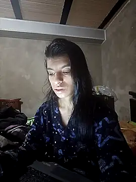 Snapshot of Ariell_Kieran chatting on 10-11-25, 05:50 Ariell Kieran online show from 10-11-25, 05:50