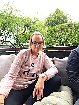 Fuxy-love69 online show from 04-12-26, 01:49