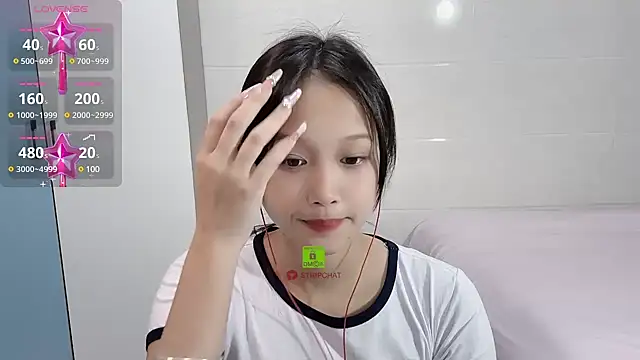 xunian71O online show from 02-18-25, 06:37