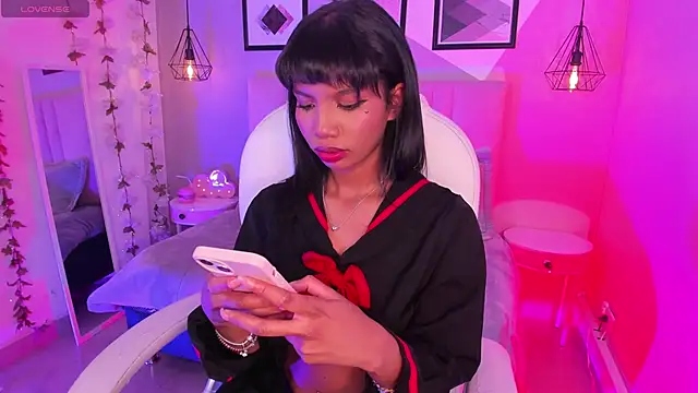 Snapshot of Gigi_Strawberry chatting on 09-18-25, 04:36 Gigi Strawberry online show from 09-18-25, 04:36